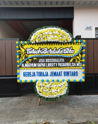 Papan Bunga Duka di Kikim Timur