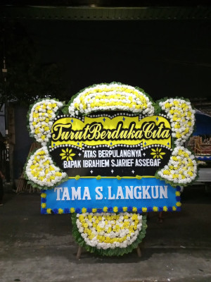 Papan Bunga Duka di Kikim Timur